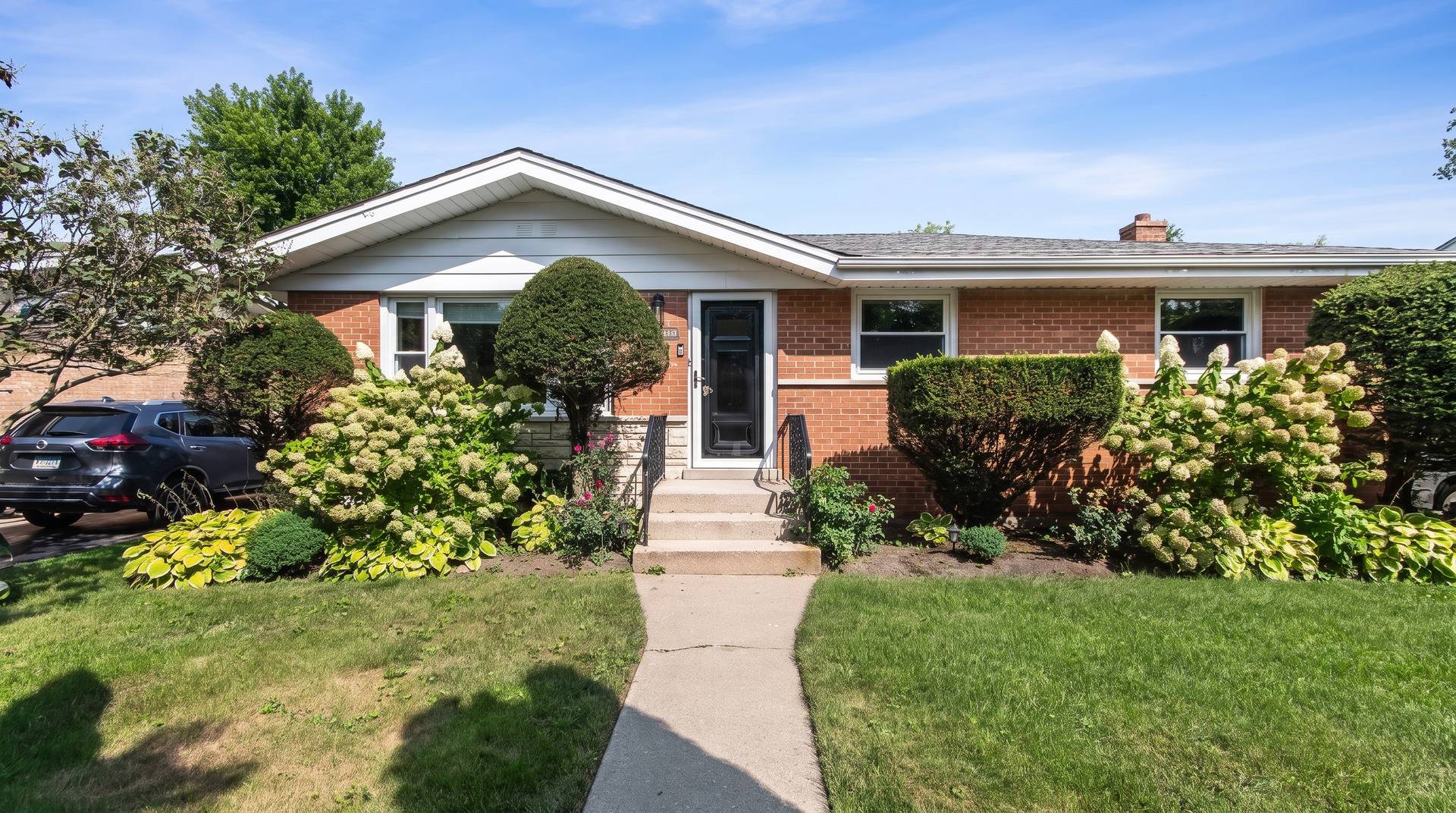 8315 Parkside AVE, Morton Grove, IL 60053