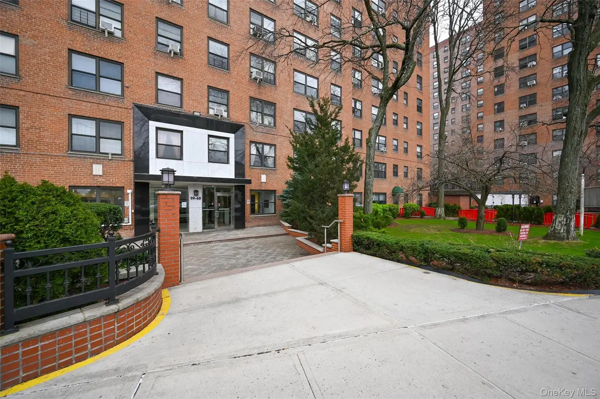 99-60 63rd RD #5Z, Rego Park, NY 11374