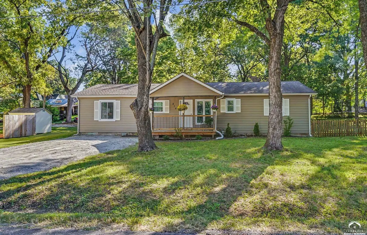 814 4th ST, Baldwin City, KS 66006