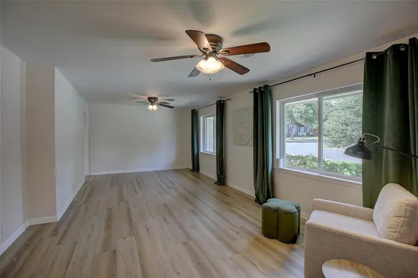 1902 E 18th ST, Georgetown, TX 78626