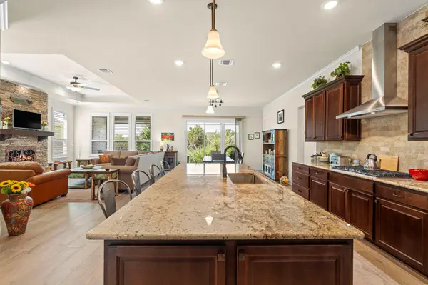 220 Iron Rail LN, Georgetown, TX 78633