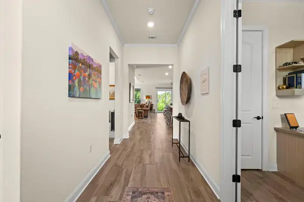 220 Iron Rail LN, Georgetown, TX 78633