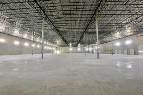 21827 Us-79 HWY, Taylor, TX 76574