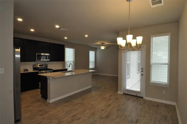 1621 Bella DR #82, Leander, TX 78641