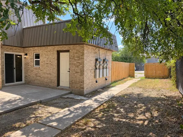 2904 Sweeney LN #D, Austin, TX 78723