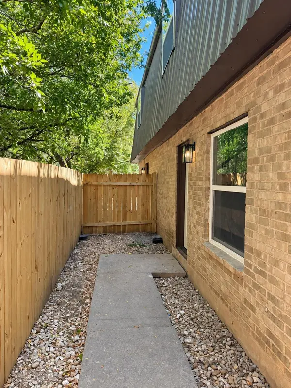 2904 Sweeney LN #C, Austin, TX 78723
