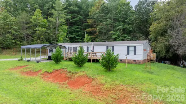 2461 Shadowbrook DR, Lenoir, NC 28645