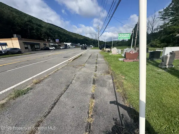 226 Northern BLVD, South Abington Twp, PA 18411