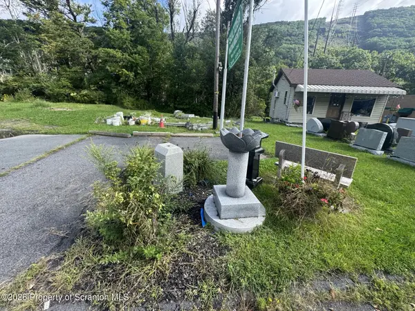 226 Northern BLVD, Chinchilla, PA 18410