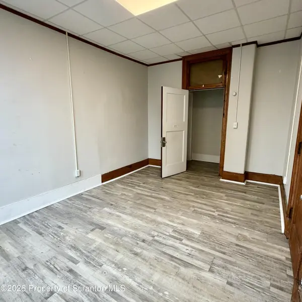 102 Delaware AVE #2A, Olyphant, PA 18447
