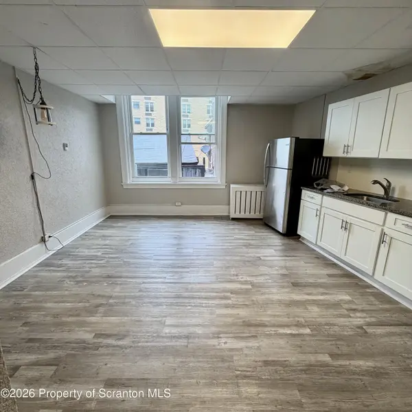 102 Delaware AVE #2A, Olyphant, PA 18447