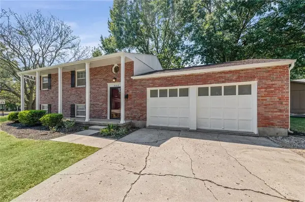 9103 W 101st ST, Overland Park, KS 66212