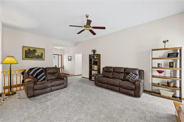 350 N Locust ST, Gardner, KS 66030