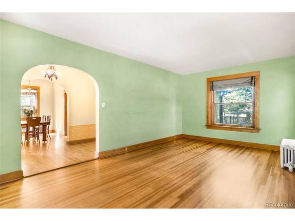 961 S Corona, Denver, CO 80209
