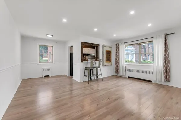 251-16 58th Avenue #Unit # L-25, Little Neck, NY 11362