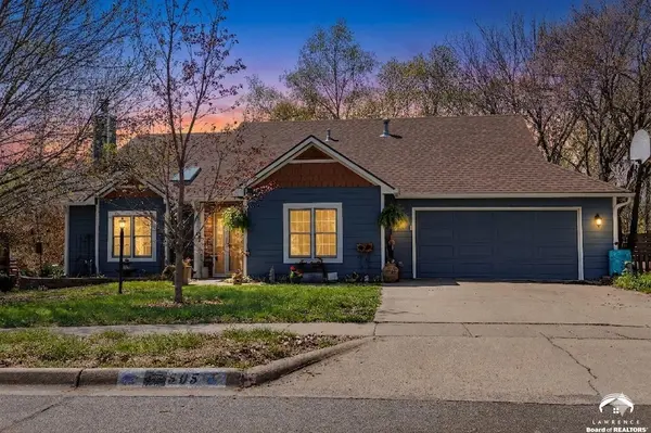 505 Shoal LN, Lawrence, KS 66044