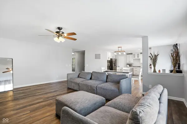 1456 Stormhaven, Greenwood, IN 46143