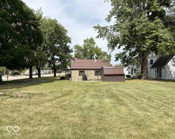 3300 S Walnut ST, Muncie, IN 47302