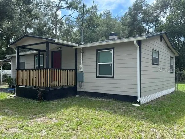 1215 MANOR DR, Leesburg, FL 34748