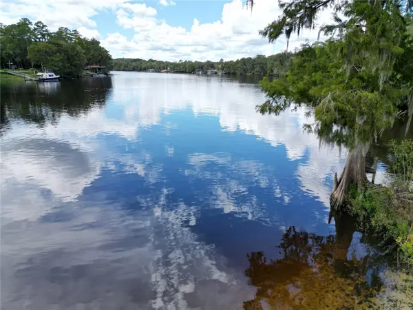 9850 KENTUCKY AVE, Fanning Springs, FL 32693