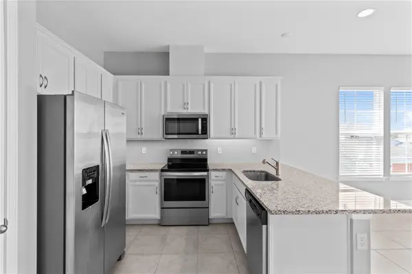 13825 LIPPMAN ALY #B, Orlando, FL 32827