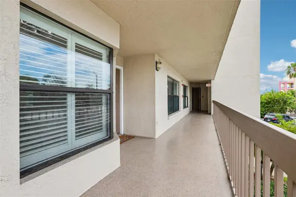 1332 PASADENA AVE S #207, South Pasadena, FL 33707