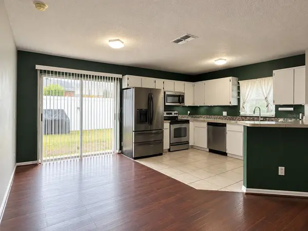 9620 N CONNECHUSETT RD, Tampa, FL 33617