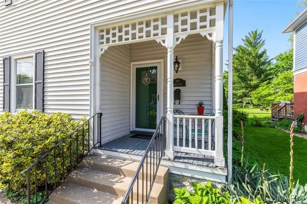 717 Clark ST, St Charles, MO 63301