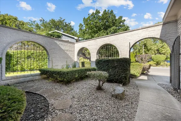 528 Hunter CT, Wilmette, IL 60091