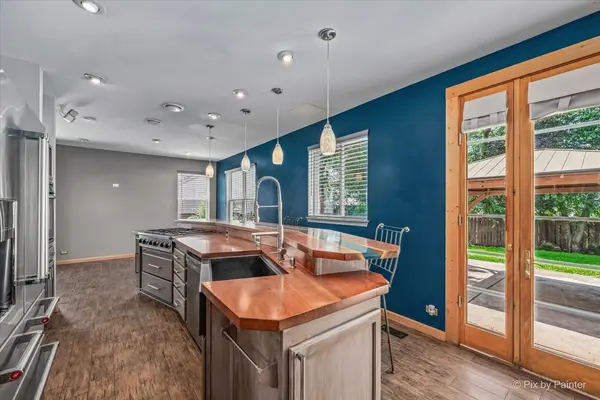 2862 Stockberry LN, West Chicago, IL 60185