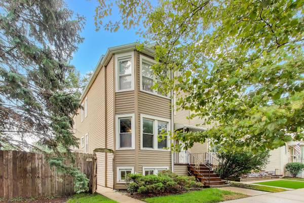 5753 W Giddings ST, Chicago, IL 60630