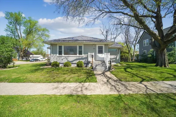 621 W Charles, Oelwein, IA 50662