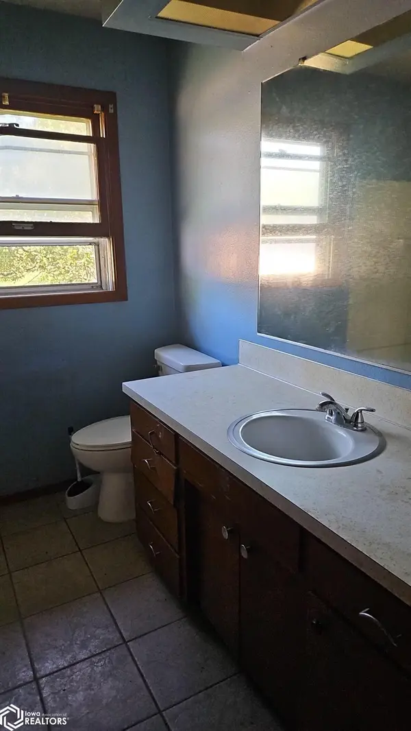 514 W College ST, Algona, IA 50511