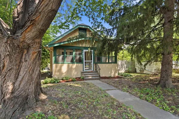 1017 Maryland AVE E, Saint Paul, MN 55106