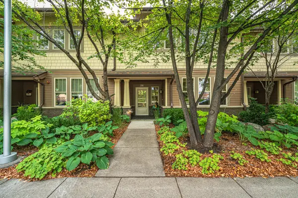 2108 Village TER, Bloomington, MN 55431