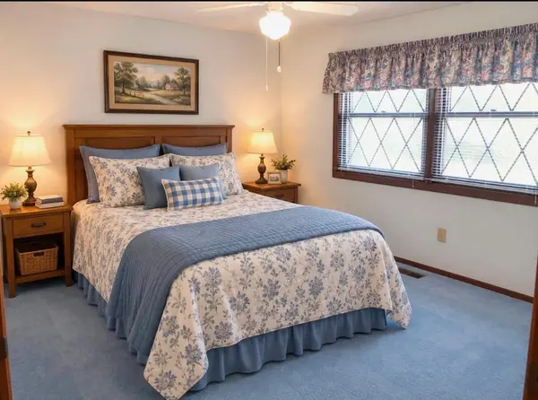 169 Mary CIR, North Mankato, MN 56003