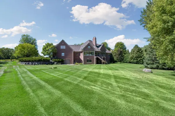 130 Bergamot DR, Medina, MN 55340