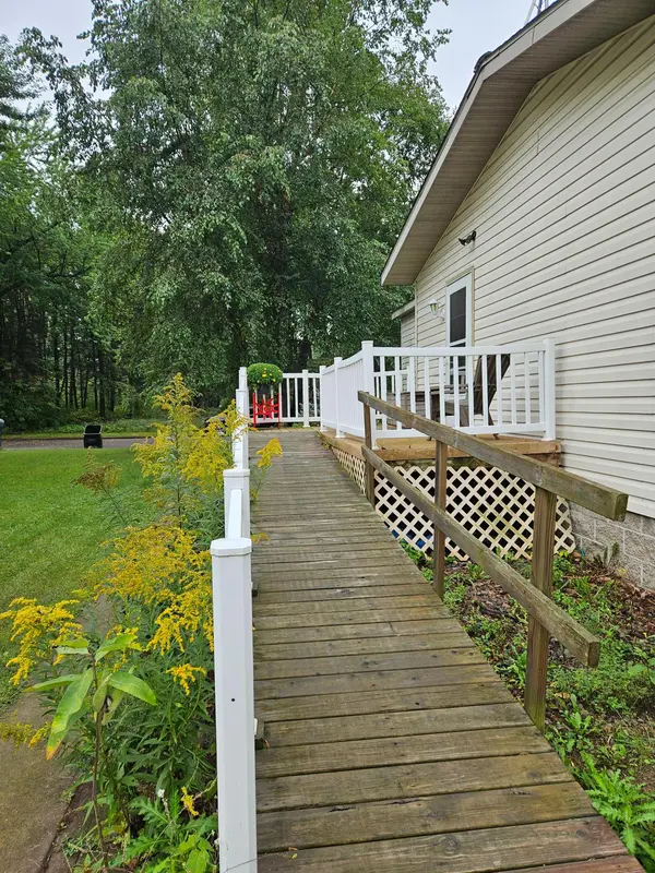 361 8th AVE, Clear Lake, WI 54005