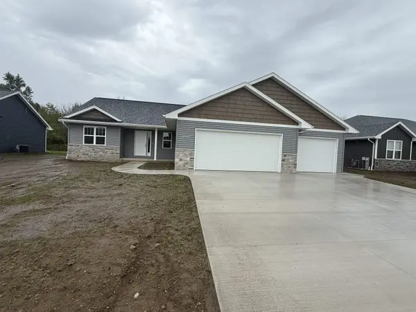 1747 BETTY JEAN LN, Green Bay, WI 54313-0000