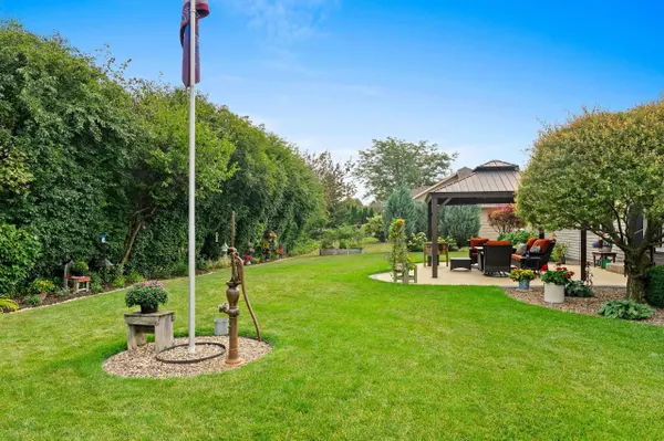 1038 HOKS RIDGE LN, De Pere, WI 54115-7614