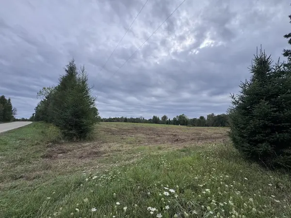 N6533 MILES RD, Porterfield, WI 54159