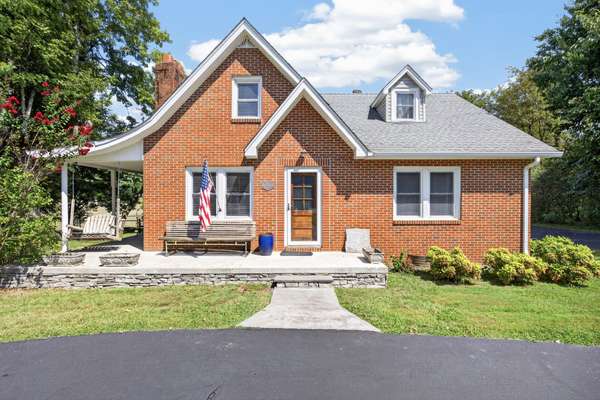 2472 Hilham Hwy, Hilham, TN 38568