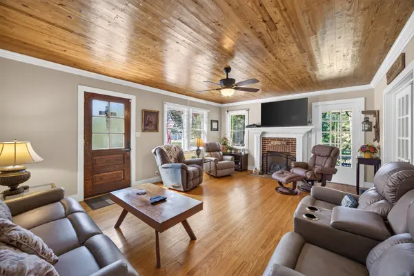 2472 Hilham Hwy, Hilham, TN 38568