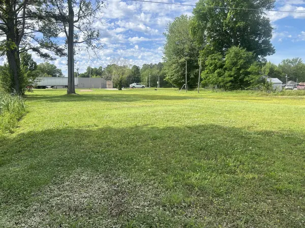 90 Creek St, Big Sandy, TN 38221
