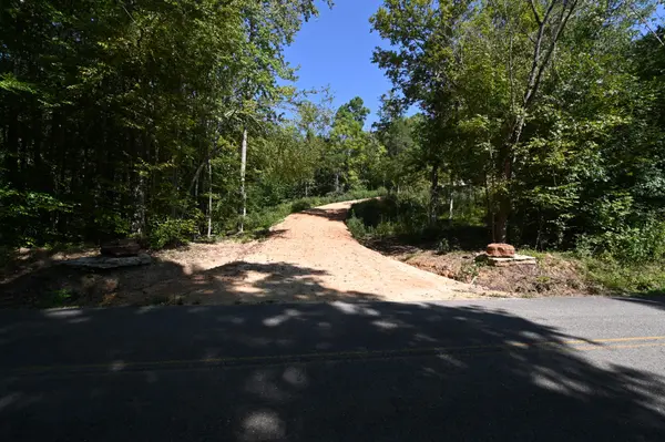 2038 Swindle Creek Rd, Linden, TN 37096