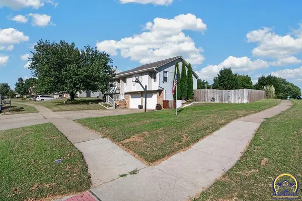 2632 SW Gainsboro RD, Topeka, KS 66614
