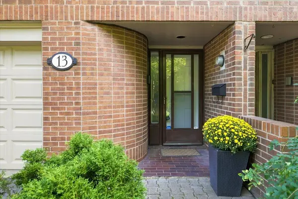 1250 Marlborough CT #13, Oakville, ON L6H 2W7