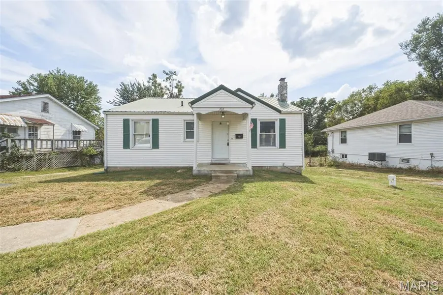 704 E State Highway 72, Rolla, MO 65401