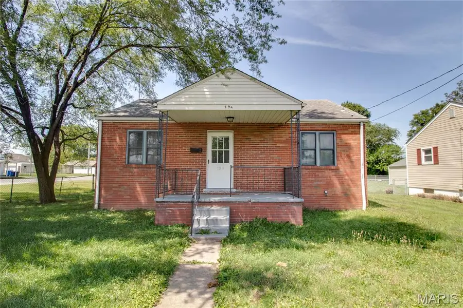 194 S Pence ST, East Alton, IL 62024