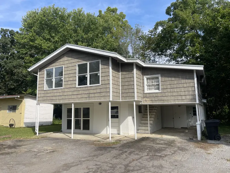 1014 W Lincoln St, Tullahoma, TN 37388
